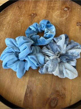 Light Blue Women's Scrunchie Trio - Soft Fabric Hair Accessories